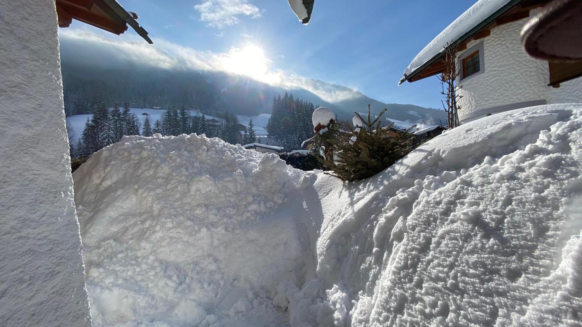 Appartements Living Saalbach by HolidayFlats24 Buitenkant foto