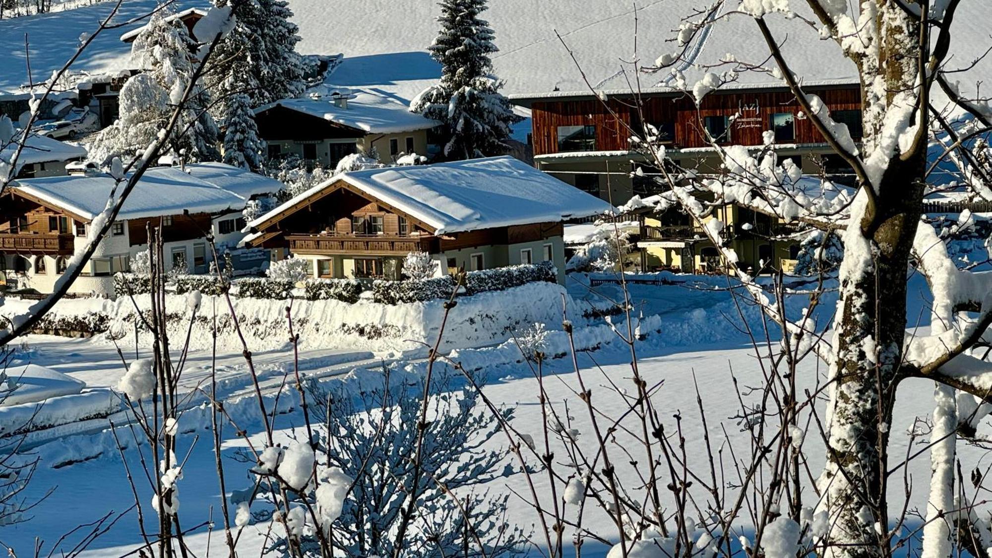 Appartements Living Saalbach by HolidayFlats24 Buitenkant foto